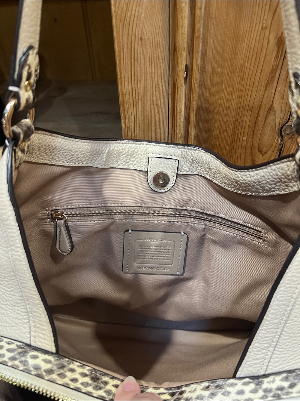 Coach C7332 Kristy Shoulder Bag - Picture 14 of 14